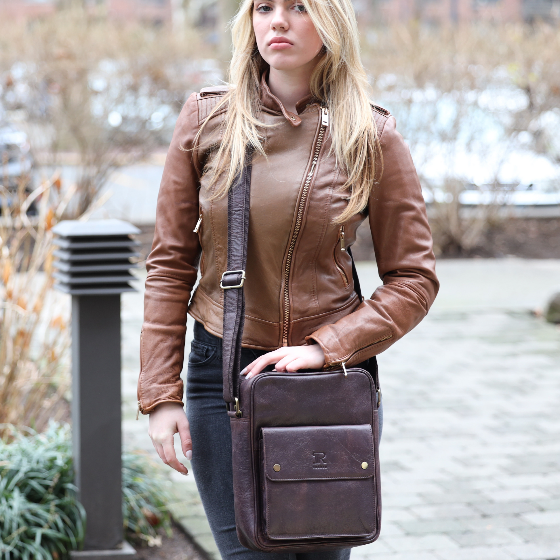 Brown Classic Leather Messenger Bag