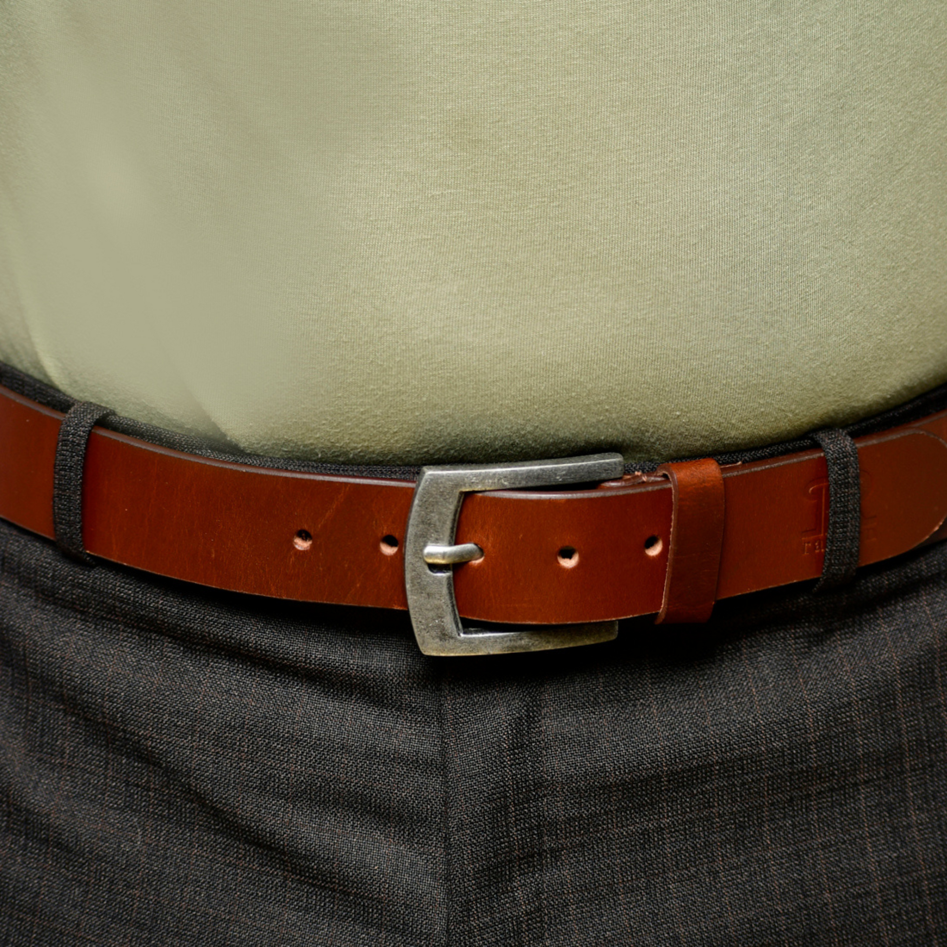 tan leather belt